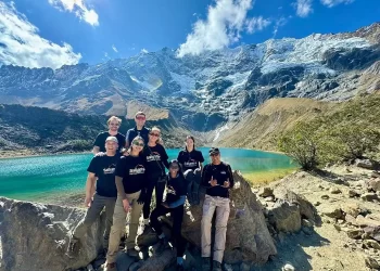 stunning Humantay Lake
