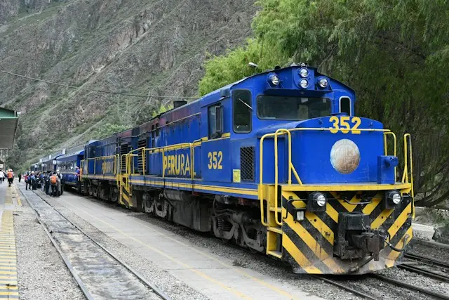 PeruRail train